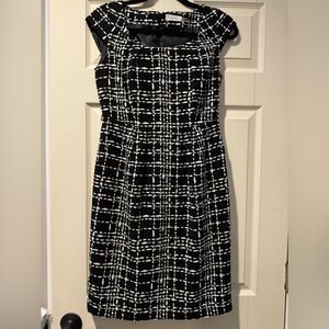 Calvin Klein cap sleeve black/white pattern dress- size 4